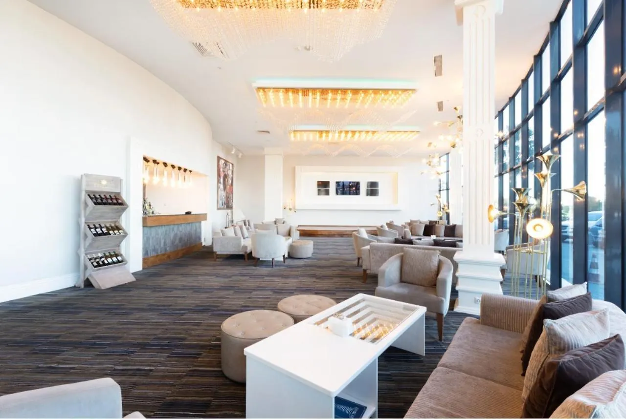Sky Tower Hotel Batumi 5*,