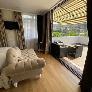 احجز هنا